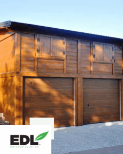 Box in legno con due portoni affiancati